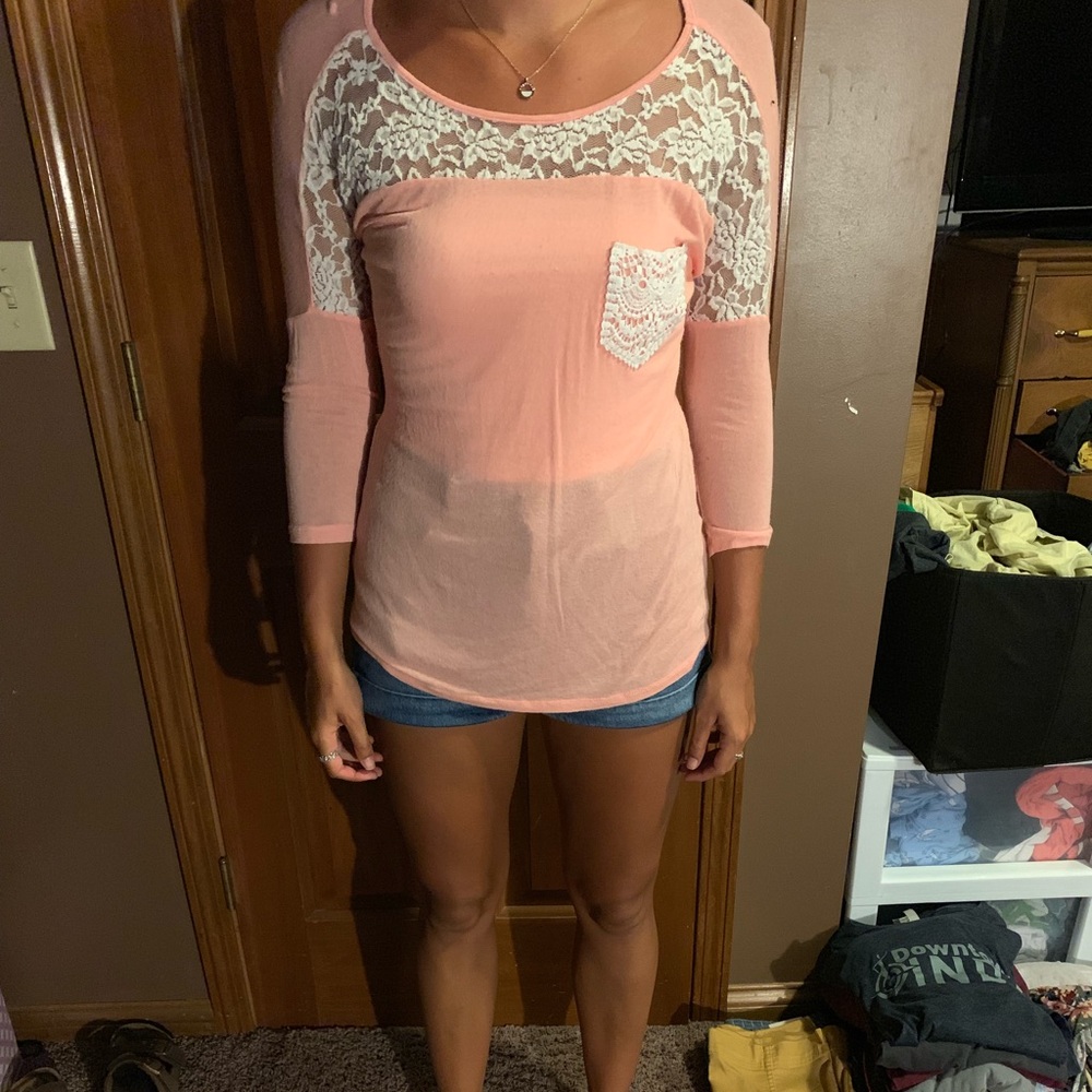 3/4 length sleeve tee with lace detail